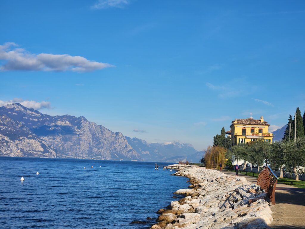Folkdance on the shores of Lake Garda.